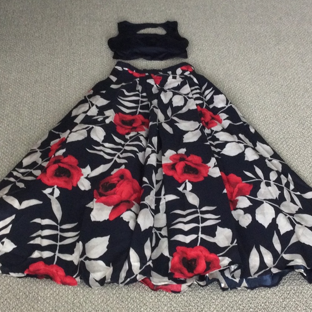 Floral Two-Piece Dress with Red and Black Design
